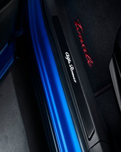 Placa de umbral de la puerta de carbono con logo iluminado para Alfa Romeo 